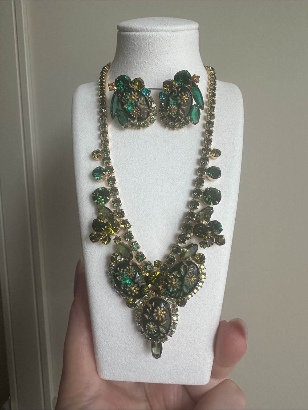Verified Juliana d&e green carved flowers necklace and clip on earrings.